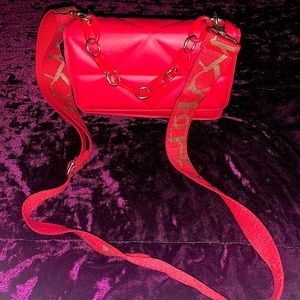 Red chained shoulder bag purse